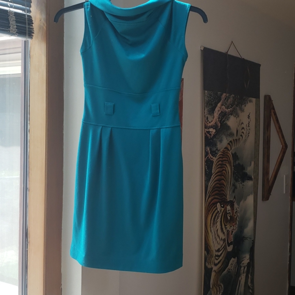 Dress - Picture 3 of 3